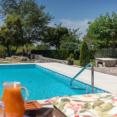 Maria * Lupoglav (Istria)